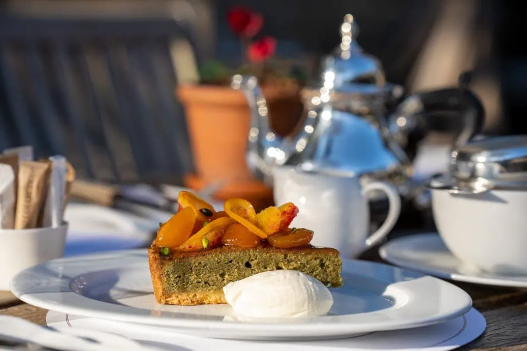 0019 - 2022 - Parsonage Grill - Oxford - High Res - Outdoor Dining Pudding - Web Feature