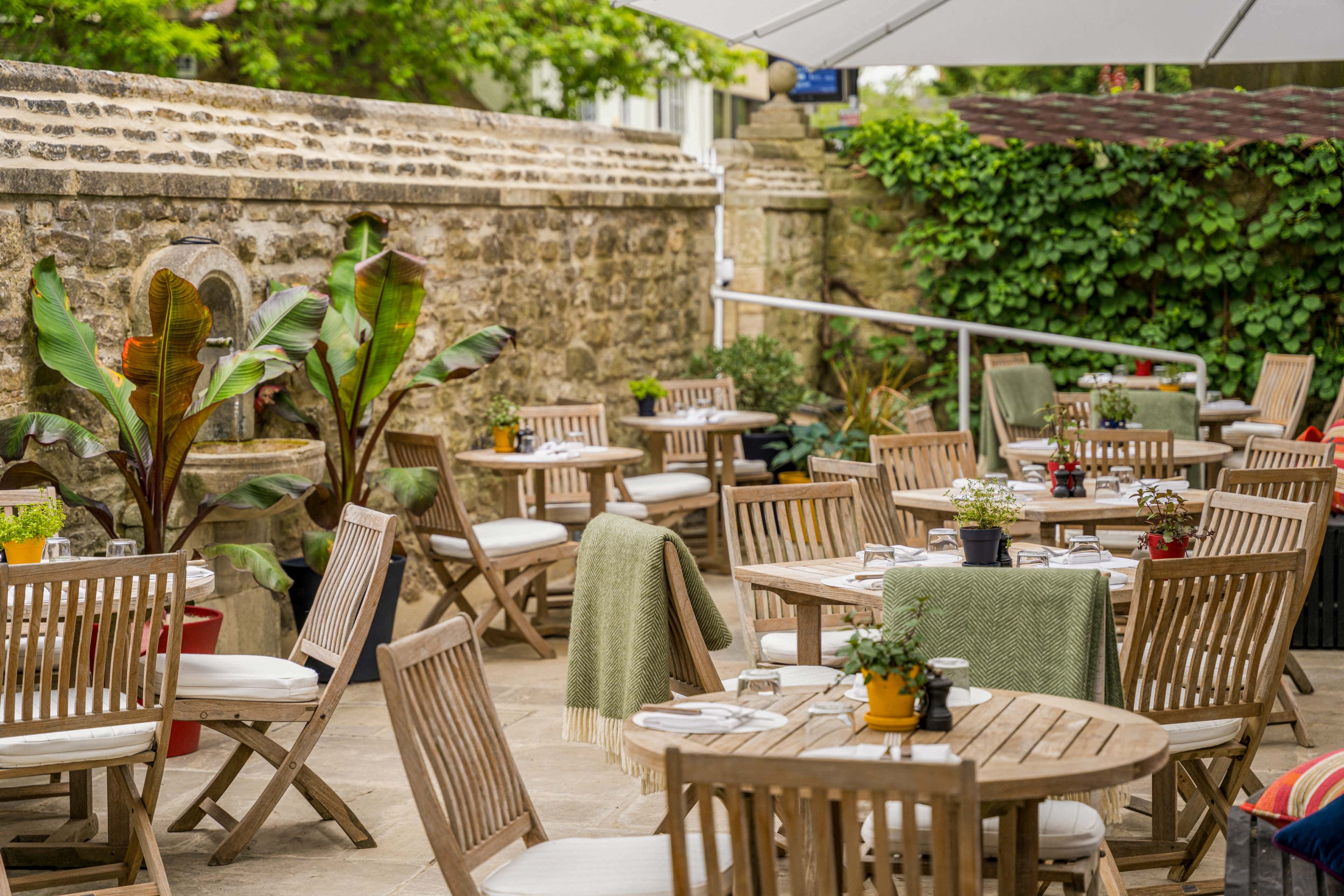 A7R03857 - 2024 - Parsonage Grill - Oxford - High Res - Outdoor Terrace Seating - Web Hero