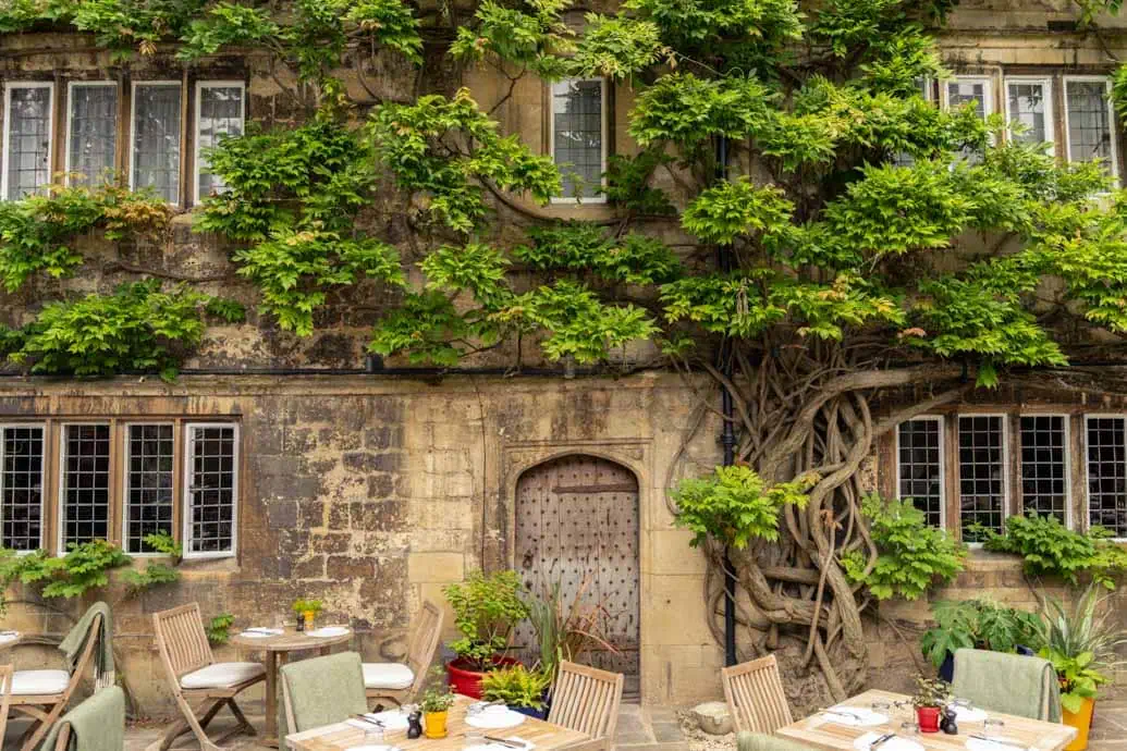 A7R04008 - 2024 - Parsonage Grill - Oxford - High res - Outdoor Terrace Exterior - Web Feature