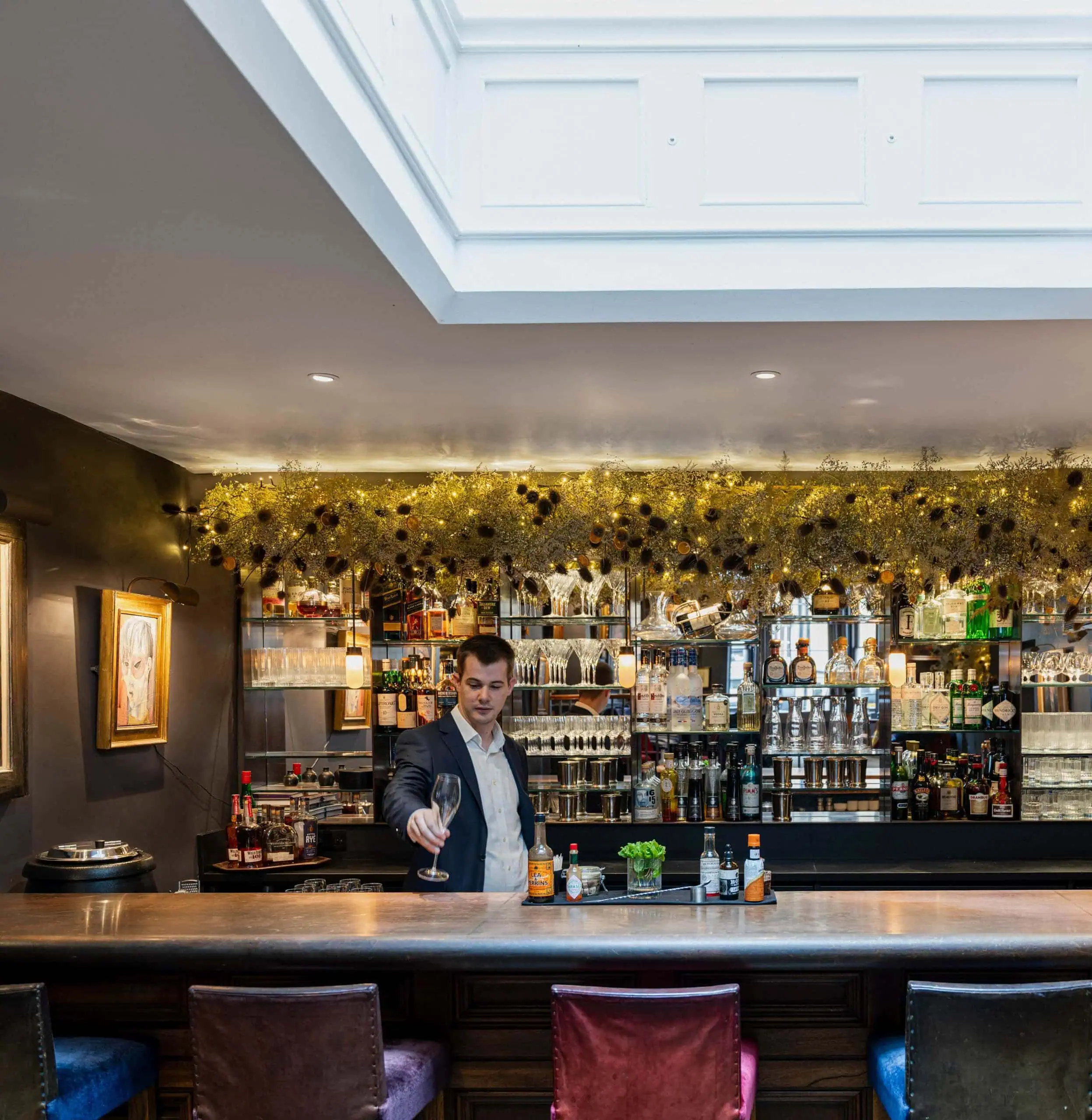 A7R04091-2023-Parsonage-Grill-Oxford-High-Res-Festive-Dining-Bar-Web-Hero-aspect-ratio-2495-2560